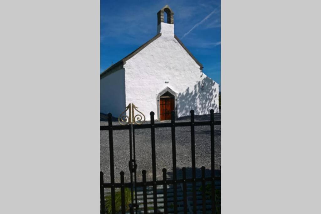 The Burren Art Gallery Built In 1798 Villa Tubber Exterior foto