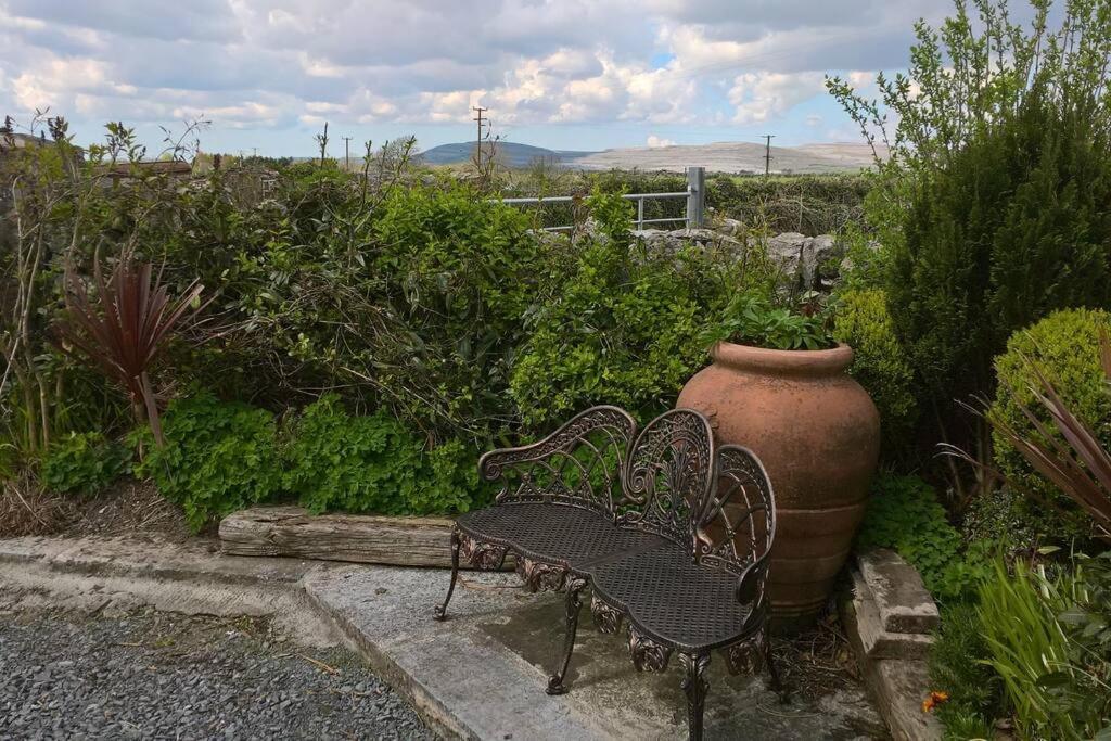 The Burren Art Gallery Built In 1798 Villa Tubber Exterior foto